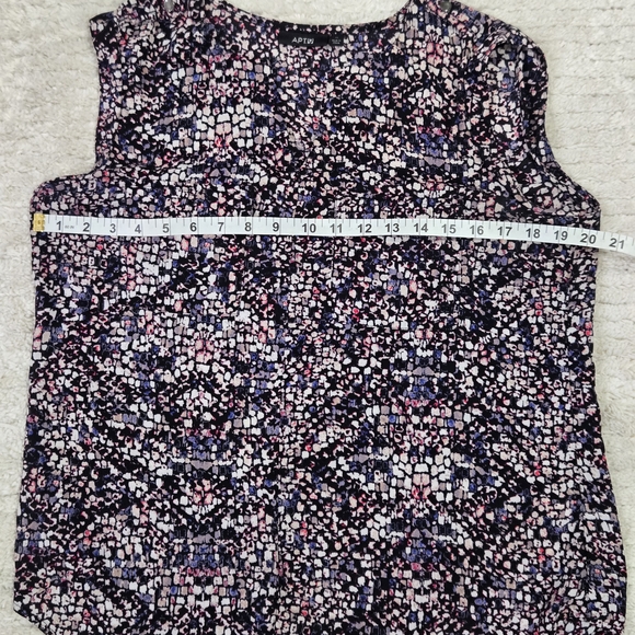 Calvin Klein And Apt 9 Women's Tops - Black and Purple Prints.  2 For 1 - Picture 6 of 14